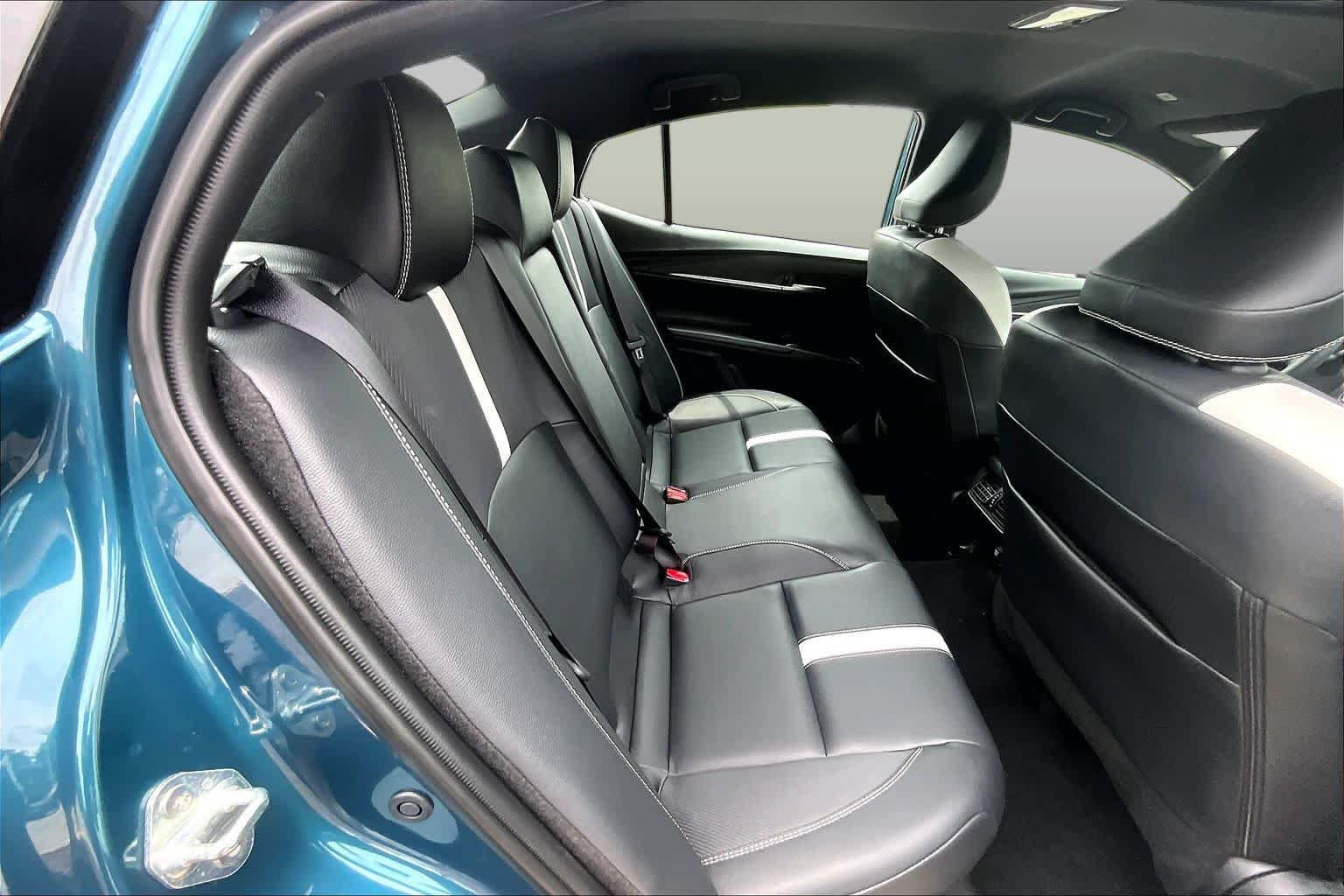 Used 2025 Toyota Camry SE w/ Convenience Package AWD/4WD image 20