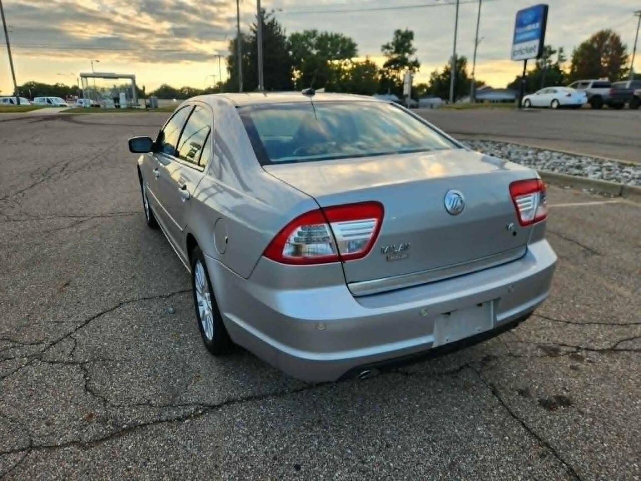 Used 2008 Mercury Milan Premier FWD image 6