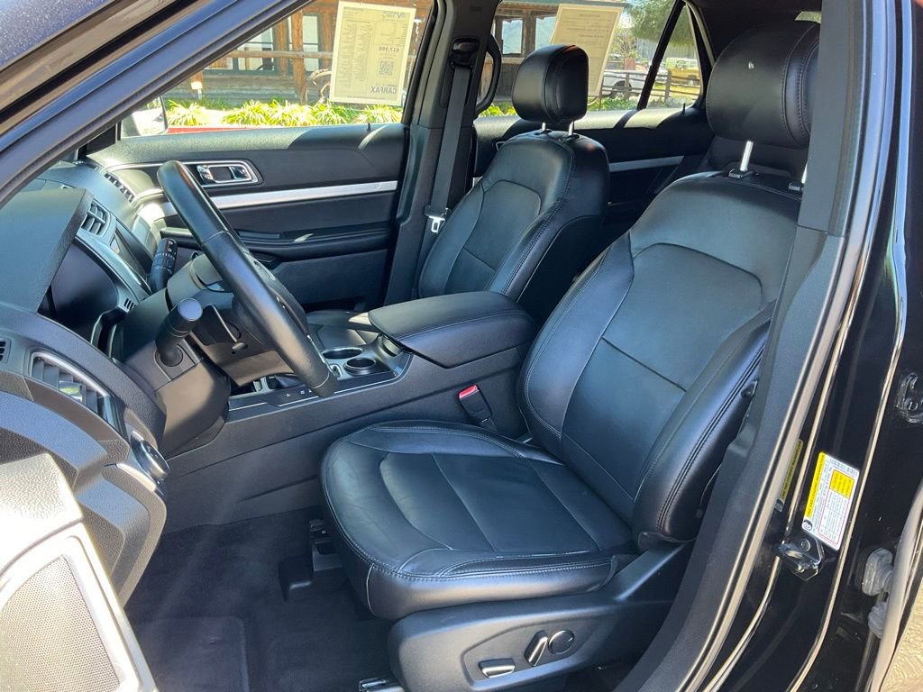Used 2017 Ford Explorer XLT w/ Equipment Group 202A image 39
