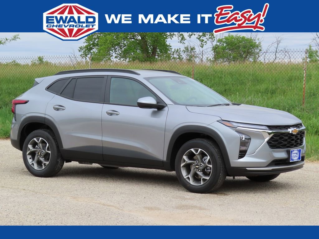 New 2026 Chevrolet Trax LT w/ Driver Confidence Package