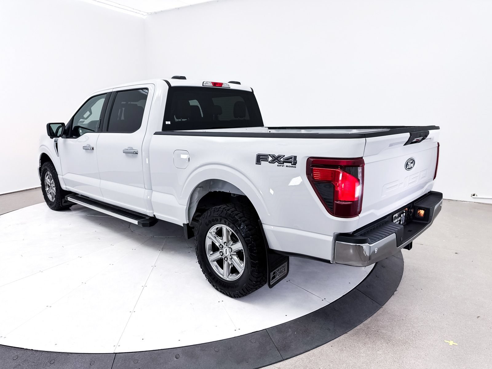 Used 2024 Ford F150 XLT w/ FX4 Off-Road Package AWD/4WD image 16