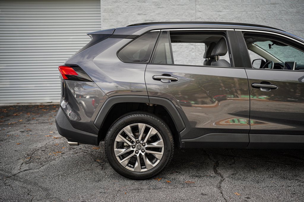Used 2023 Toyota RAV4 XLE Premium image 15