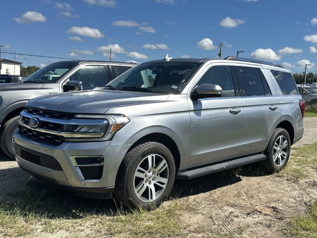 Used 2024 Ford Expedition Limited RWD image 12