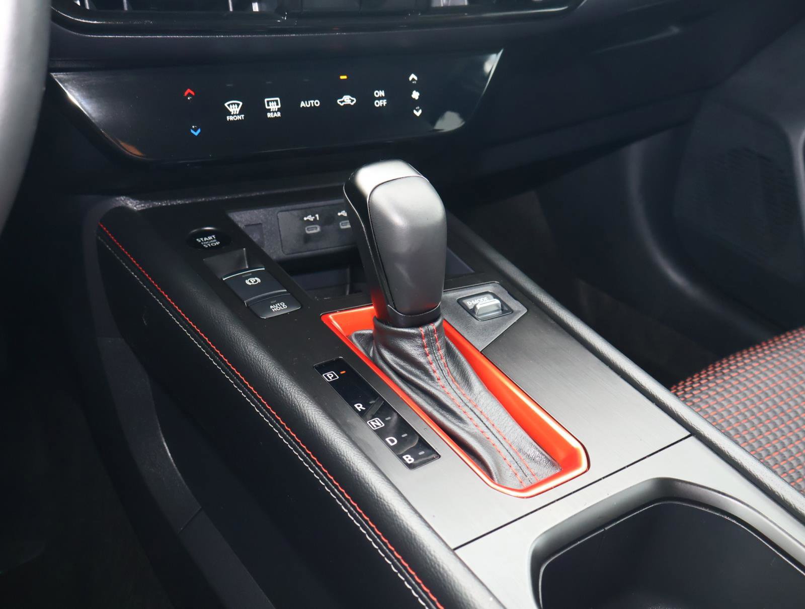 Used 2025 Nissan Kicks SR image 24