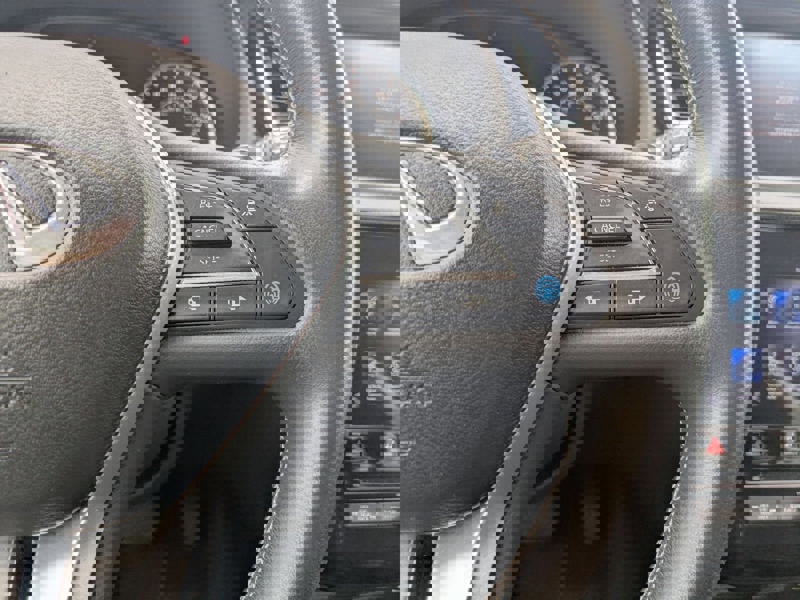 Used 2024 INFINITI QX50 Luxe image 13