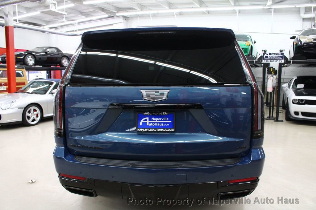 Used 2025 Cadillac Escalade ESV Sport Platinum w/ LPO, ONYX Package image 6