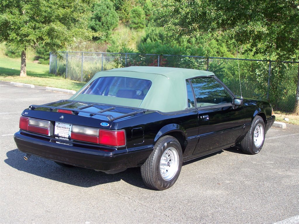Used 1992 Ford Mustang LX image 4