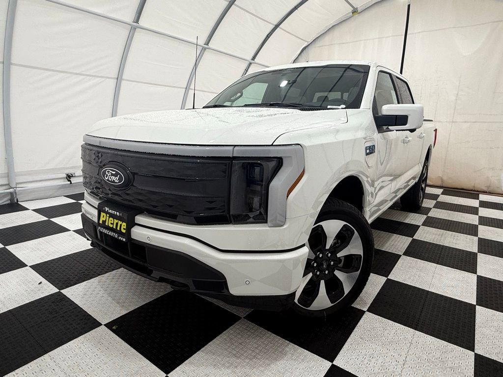 New 2025 Ford F150 Lightning Lariat w/ Max Trailer Tow Package