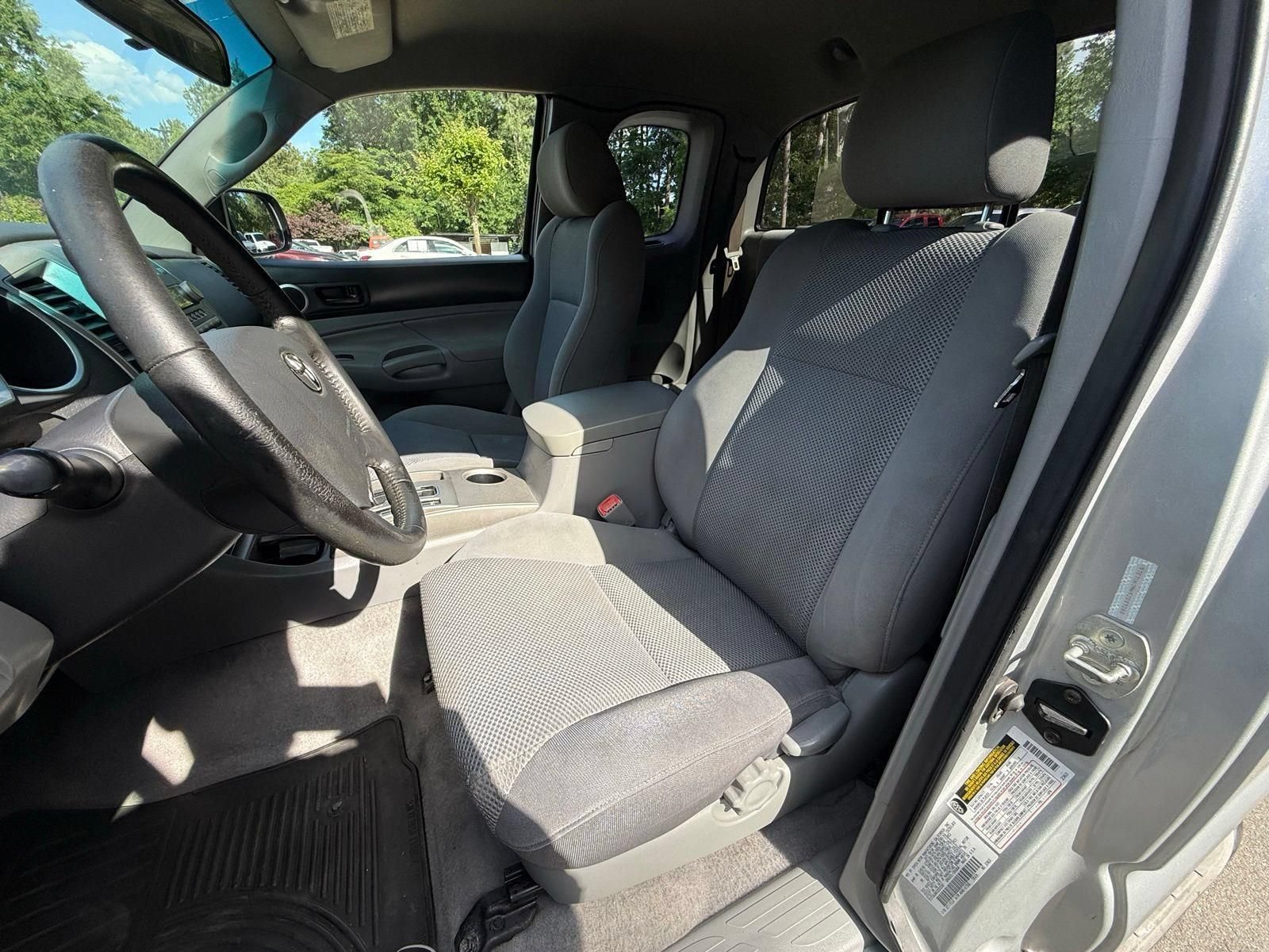 Used 2005 Toyota Tacoma PreRunner RWD image 17