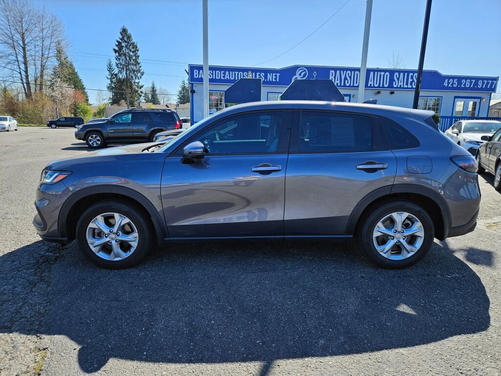 Used 2023 Honda HR-V LX image 2