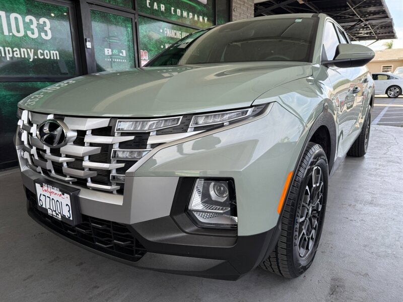 Used 2022 Hyundai Santa Cruz SEL AWD/4WD image 3