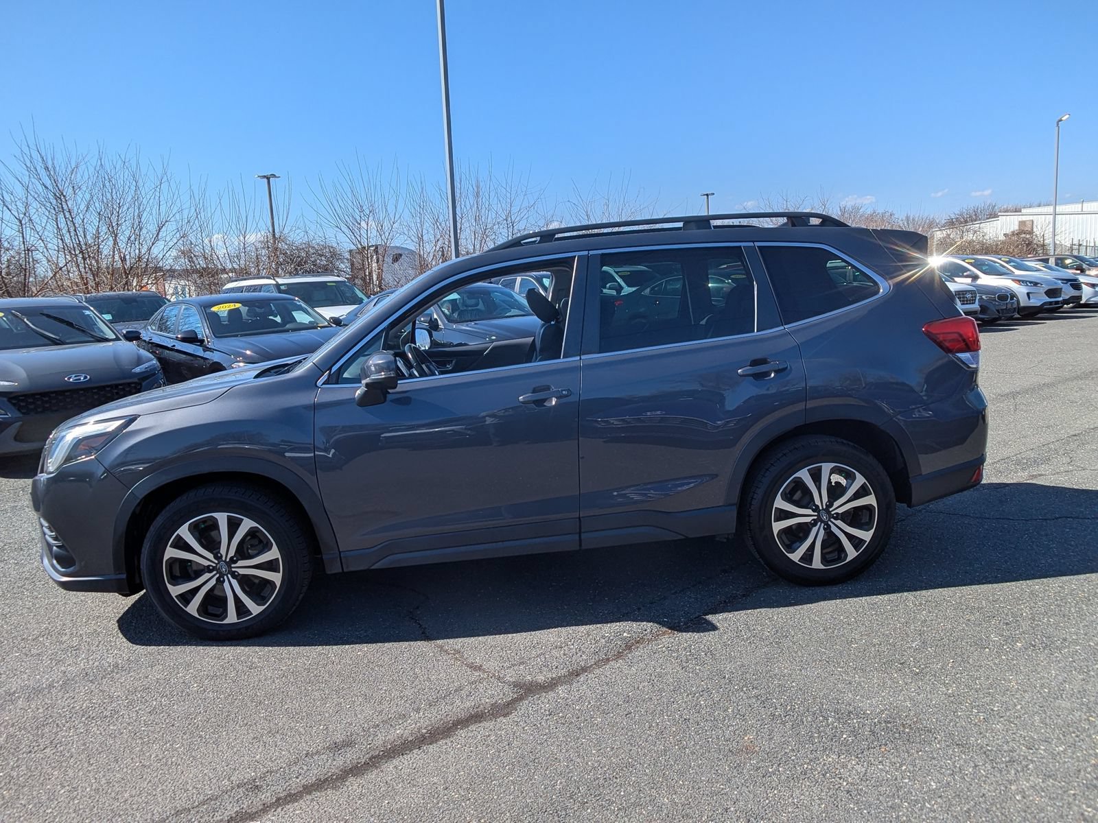Used 2022 Subaru Forester Limited AWD/4WD image 2