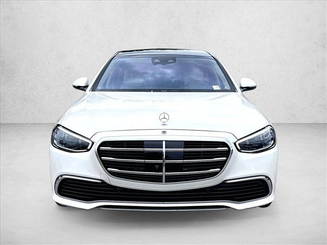 Used 2022 Mercedes-Benz S 580 4MATIC Sedan image 3