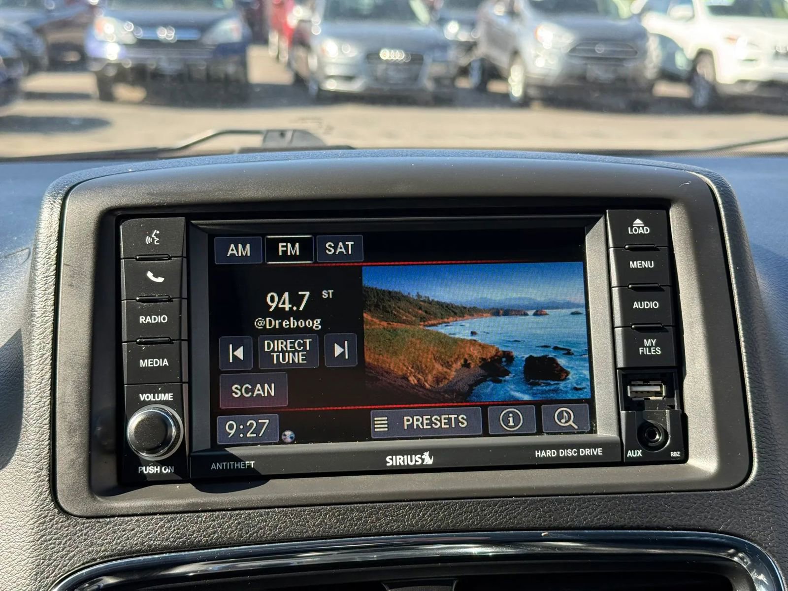 Used 2015 Dodge Grand Caravan SXT FWD image 31