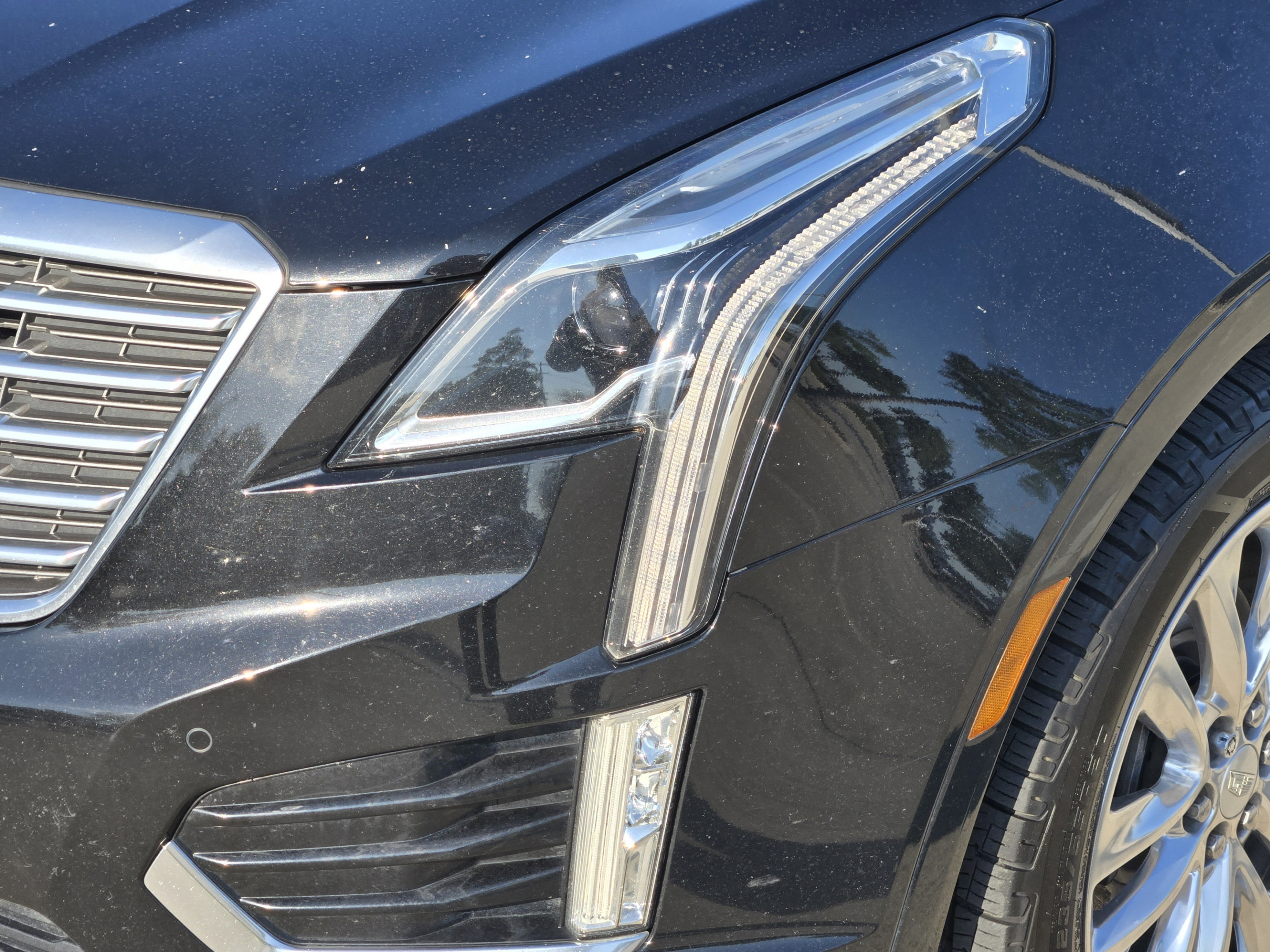 Used 2017 Cadillac XT5 Platinum AWD/4WD image 36