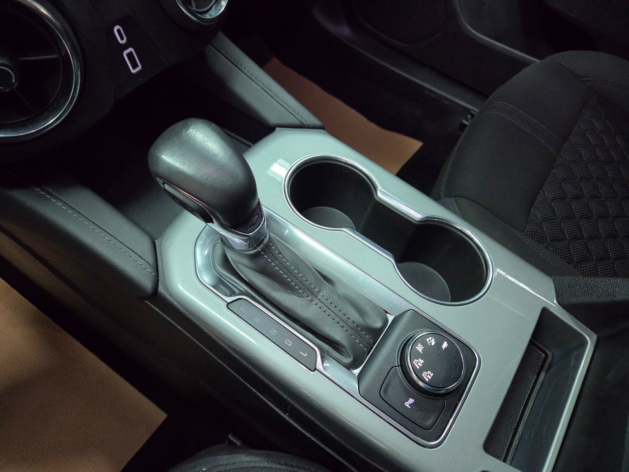 Used 2019 Chevrolet Blazer LT image 28