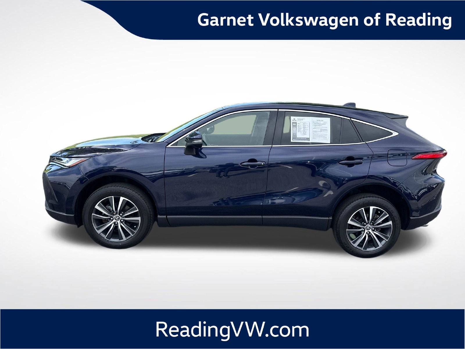 Used 2023 Toyota Venza LE AWD/4WD image 2