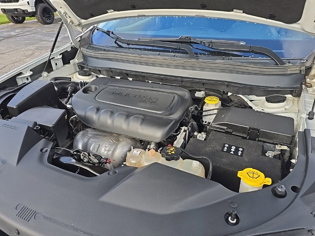 Used 2019 Jeep Cherokee Latitude w/ Cold Weather Group image 29