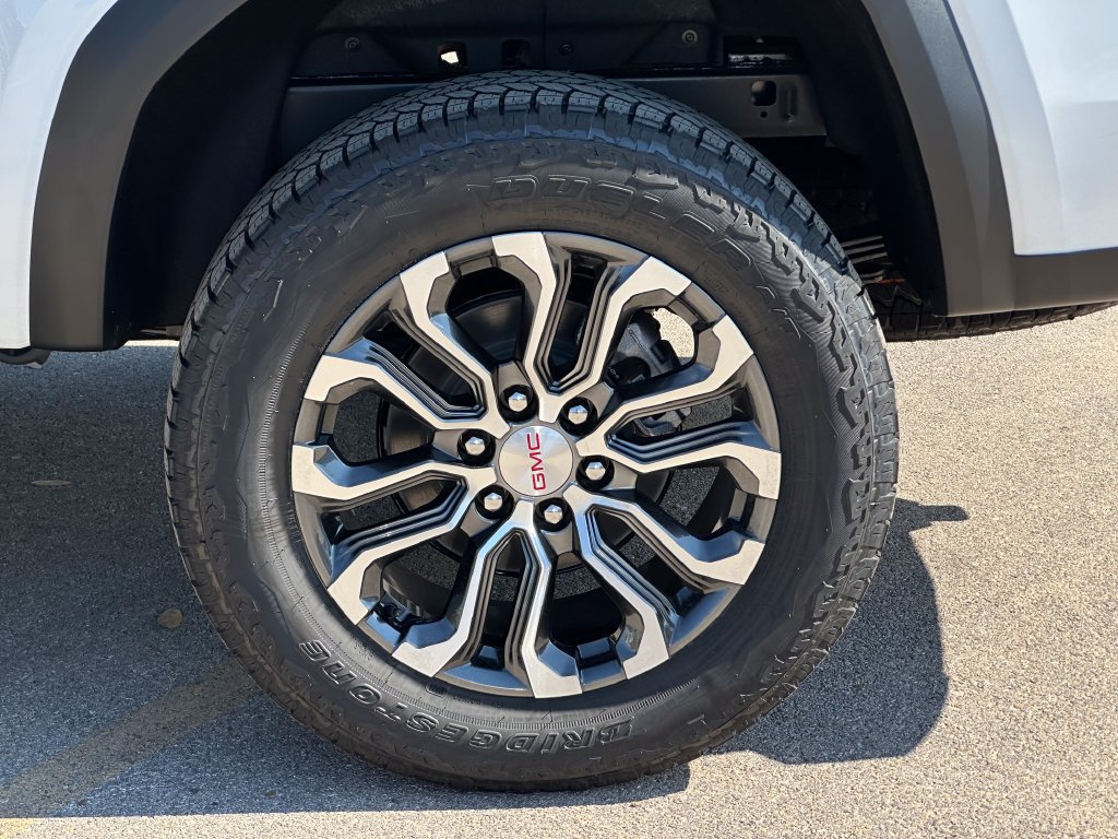 New 2026 GMC Canyon Denali AWD/4WD image 28