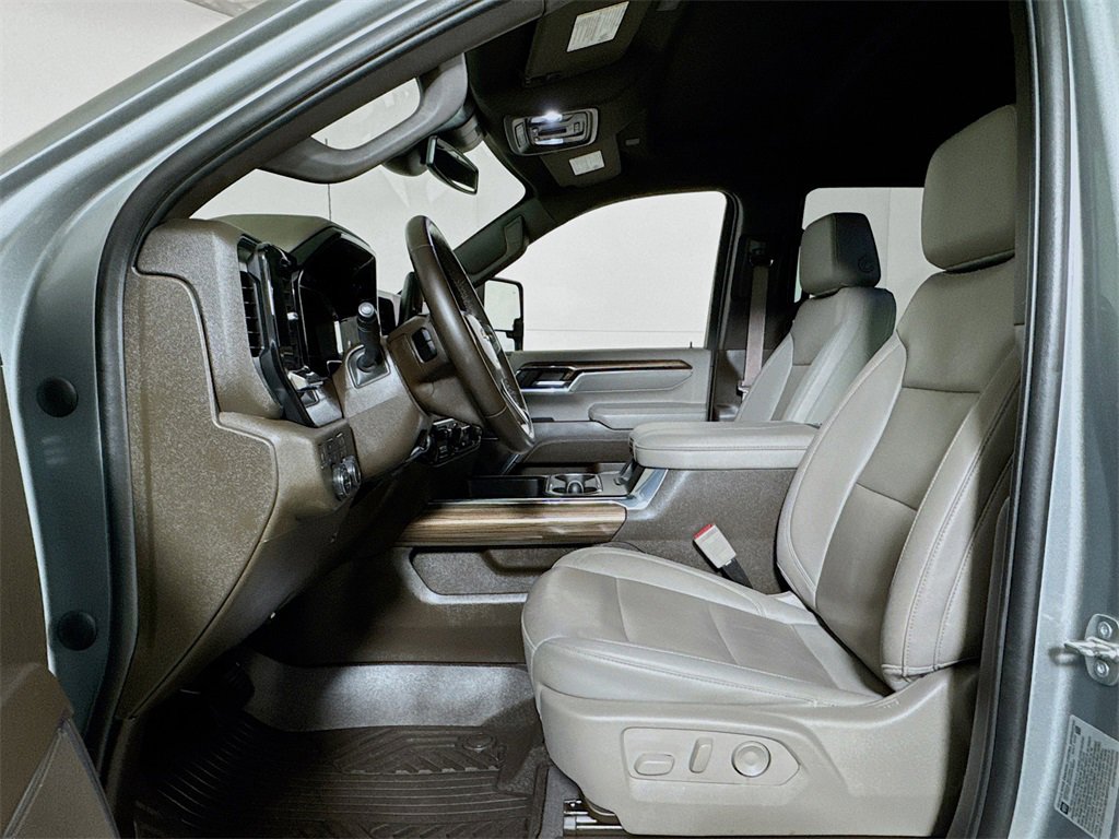 Certified 2024 Chevrolet Silverado 2500 LT w/ Texas Edition image 19
