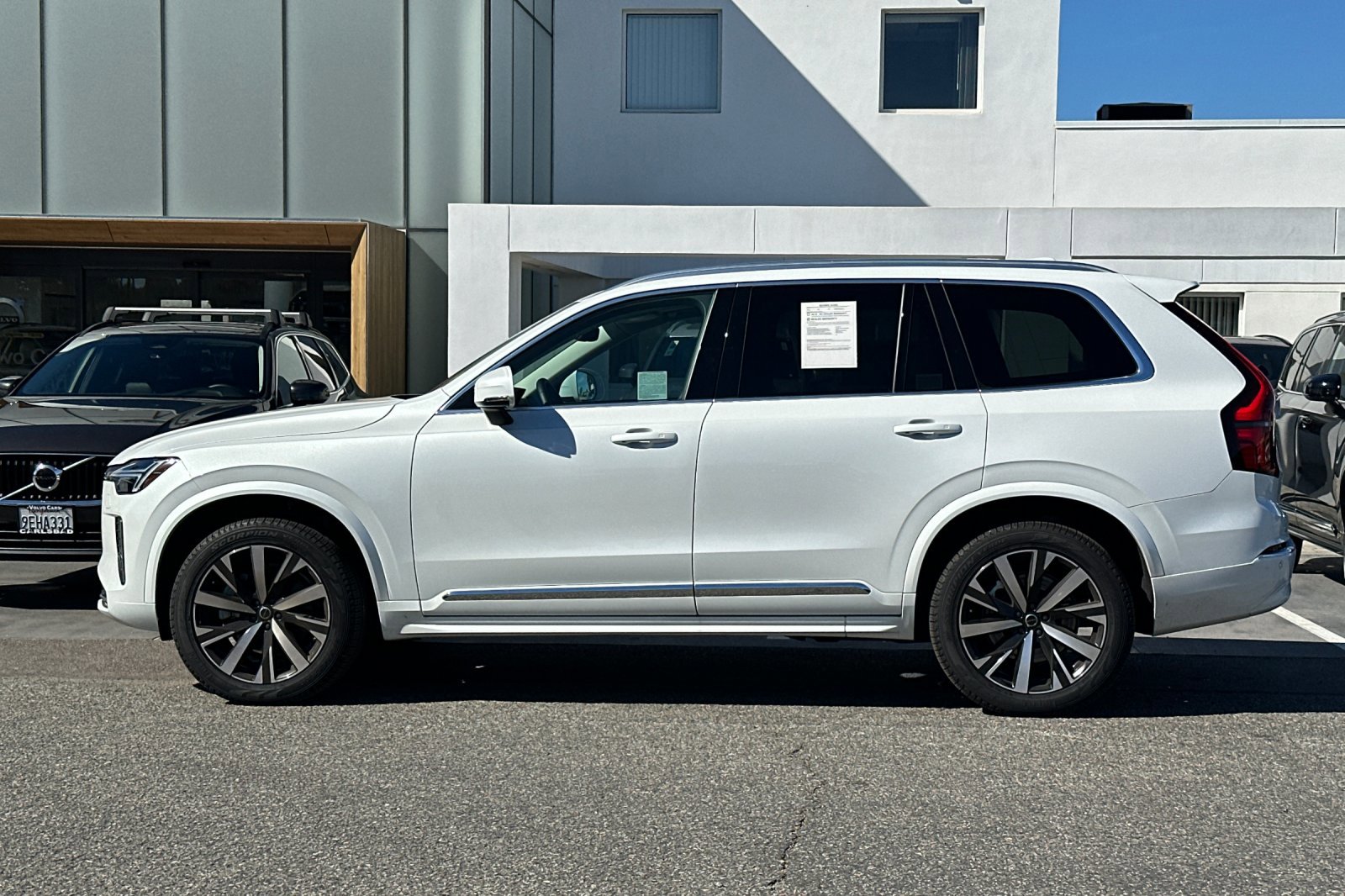 Certified 2025 Volvo XC90 B6 Core w/ Protection Package Premier image 7