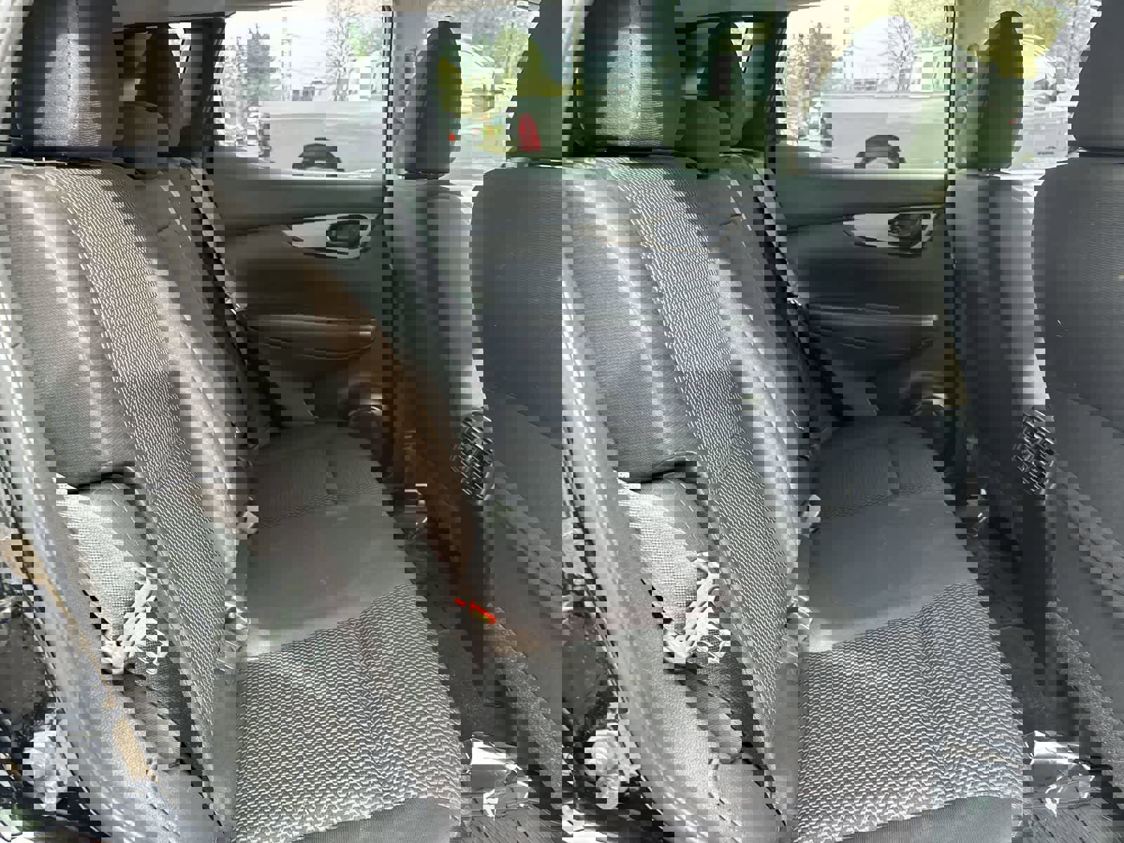 Used 2022 Nissan Rogue Sport S image 8