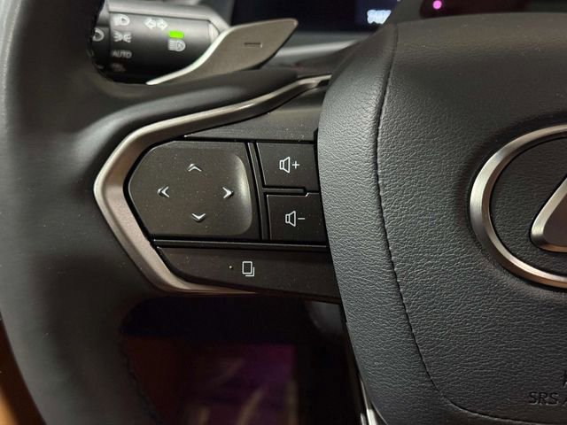 Used 2023 Lexus RZ 450e Premium image 17