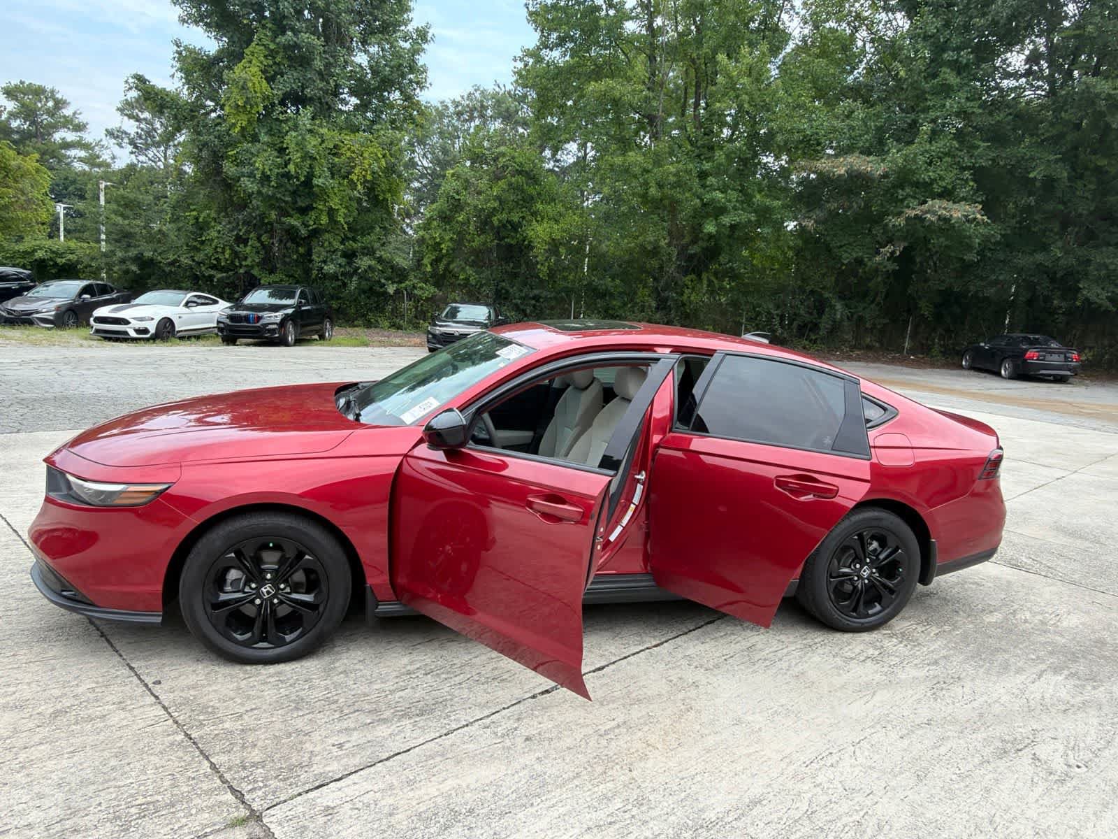 Used 2025 Honda Accord SE image 18
