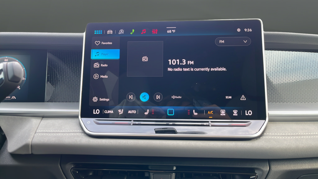 New 2026 Volkswagen Tiguan SE R-Line AWD/4WD image 13