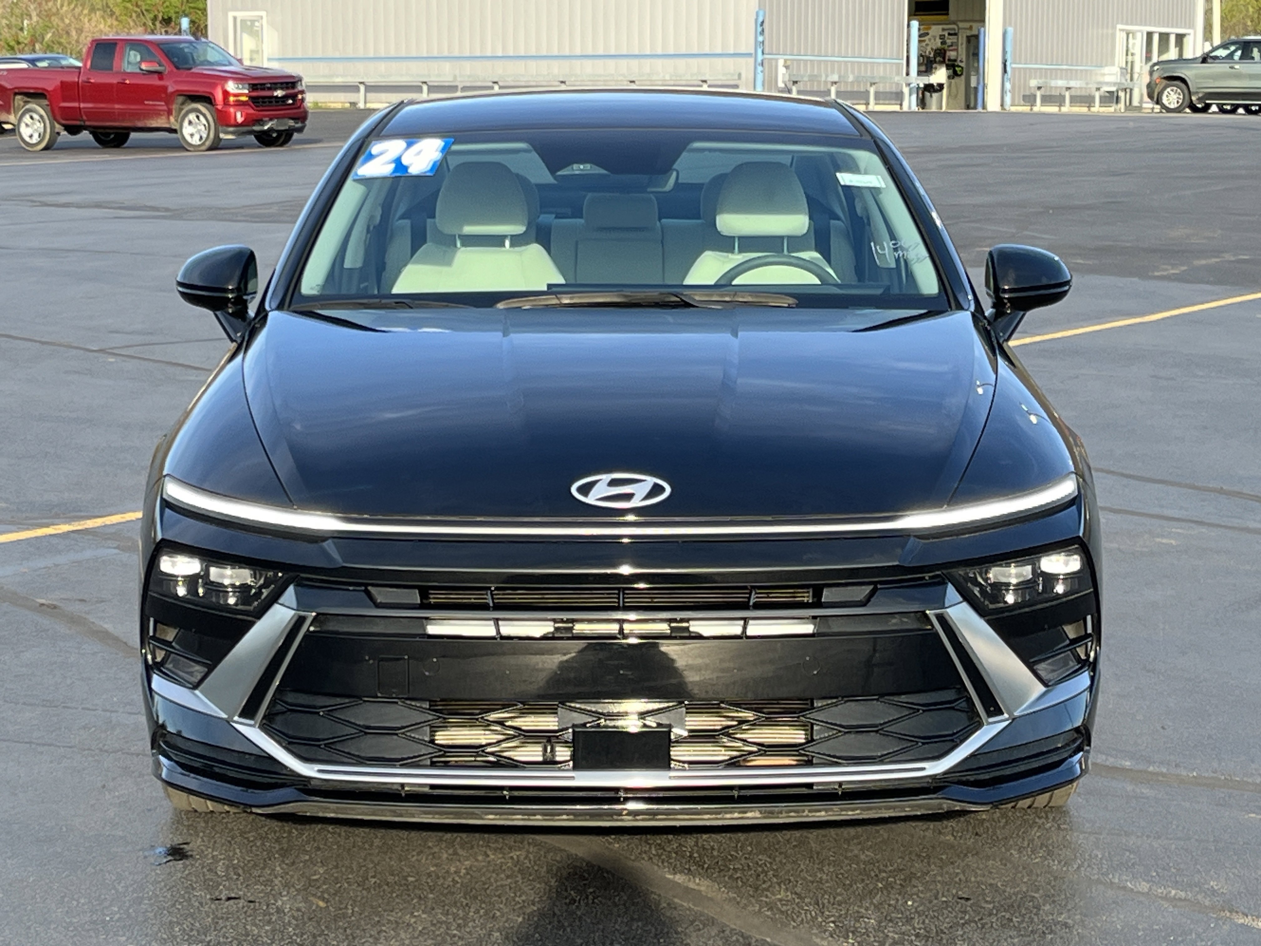 Used 2024 Hyundai Sonata SEL AWD/4WD image 2