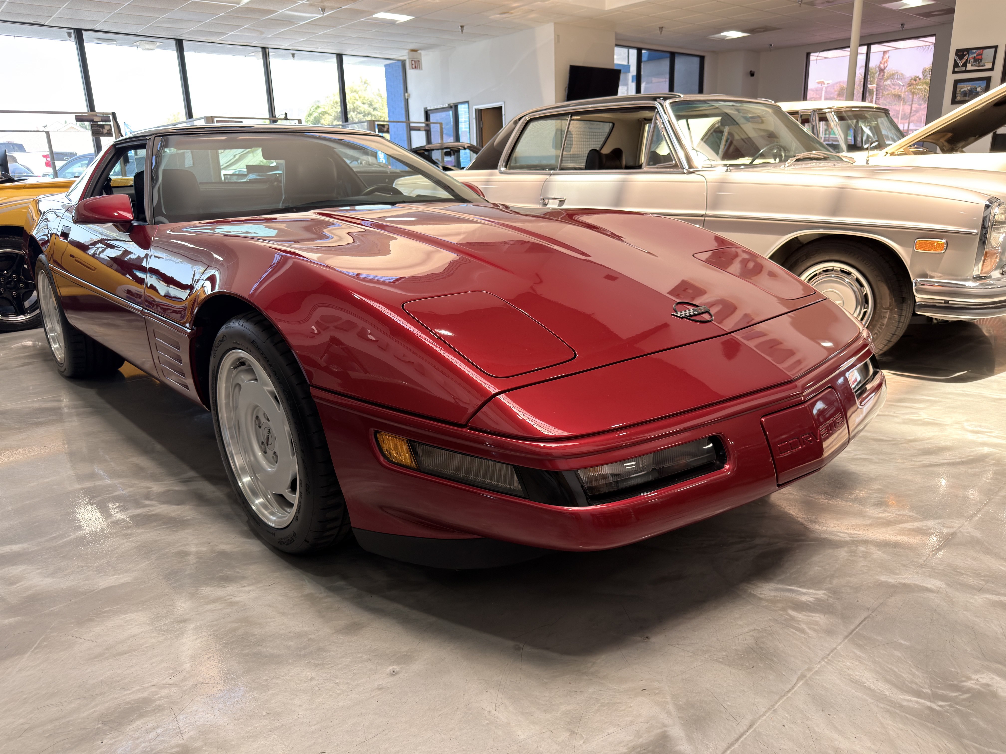 Used 1991 Chevrolet Corvette Coupe RWD image 2