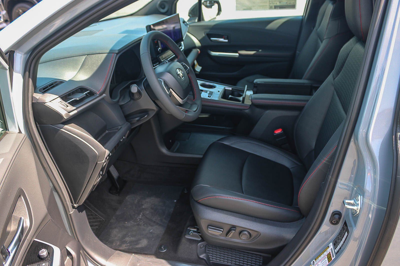 New 2026 Toyota Sienna XSE FWD image 20