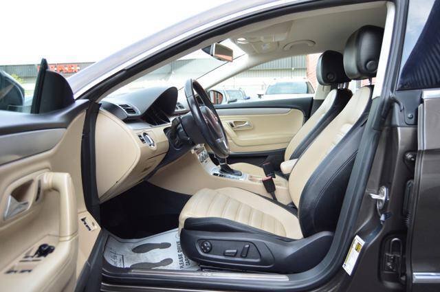 Used 2013 Volkswagen CC Sport FWD image 11