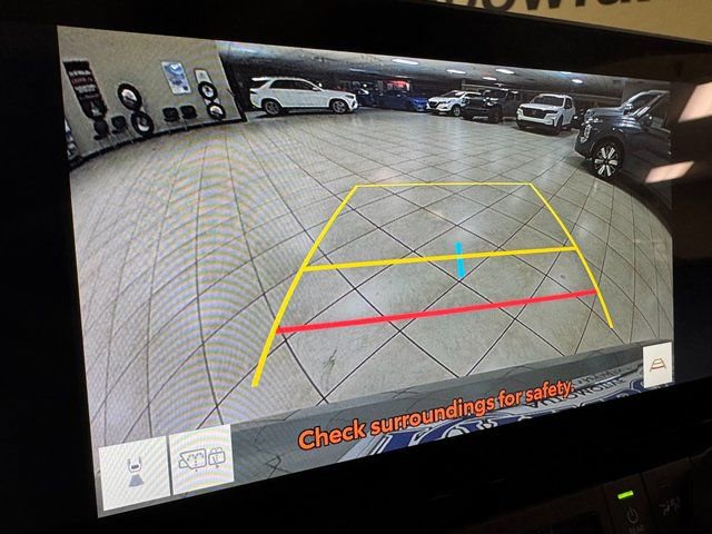 Used 2025 Toyota Grand Highlander AWD image 15