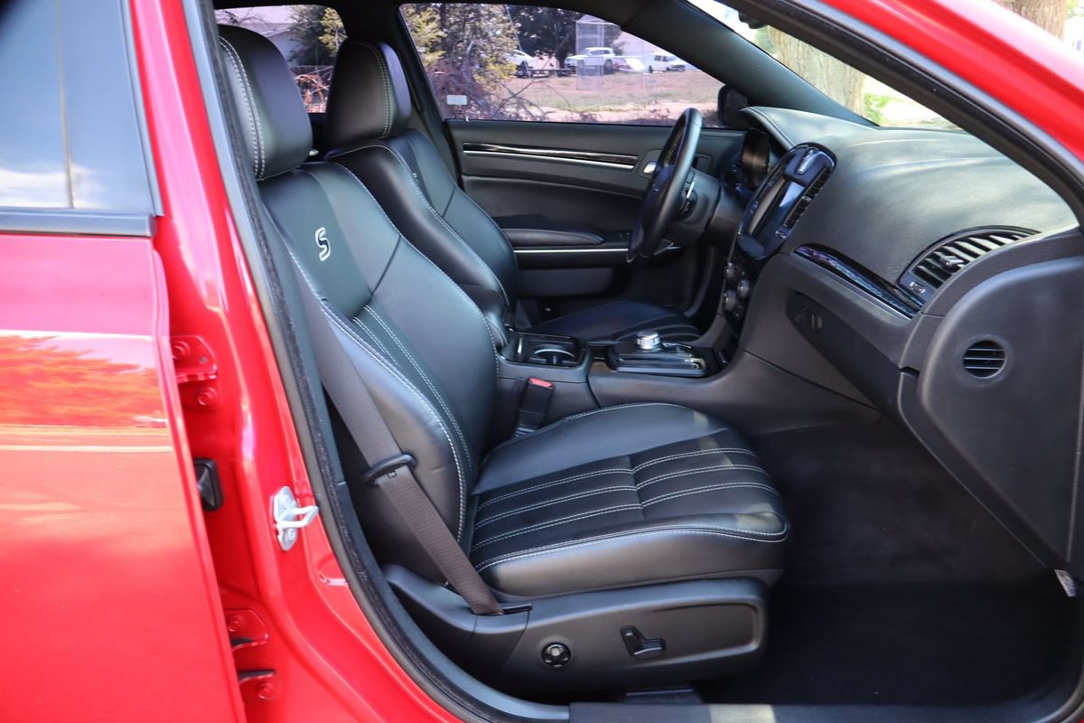 Used 2018 Chrysler 300 S w/ S Model Appearance Package AWD/4WD image 22