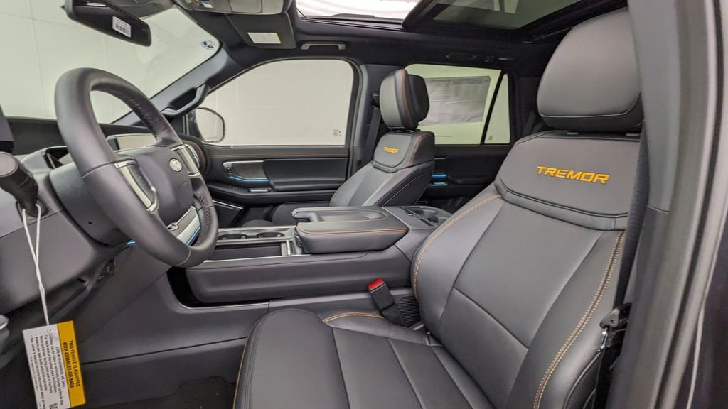 New 2026 Ford Expedition Tremor image 2
