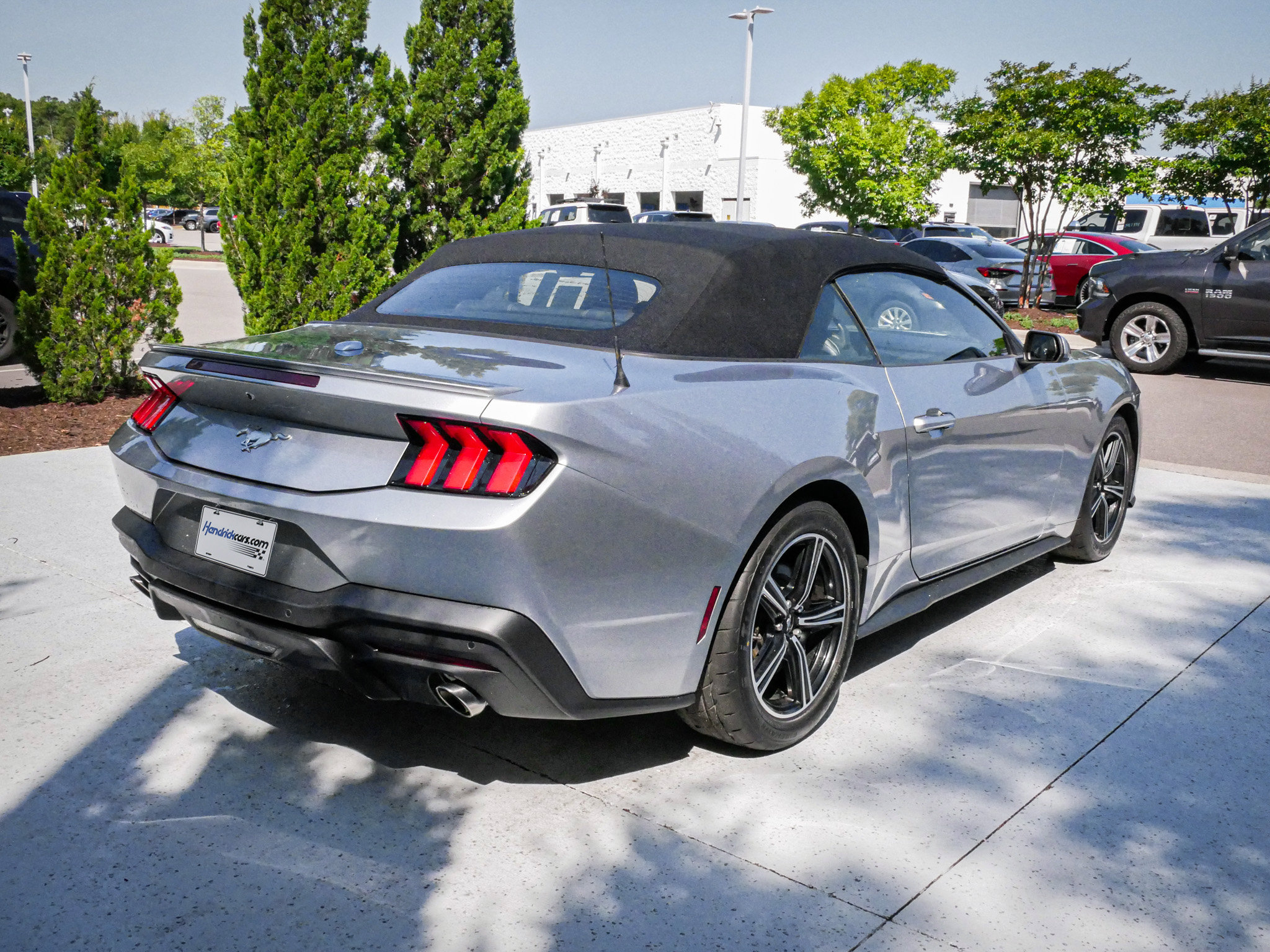 Used 2025 Ford Mustang Premium RWD image 11