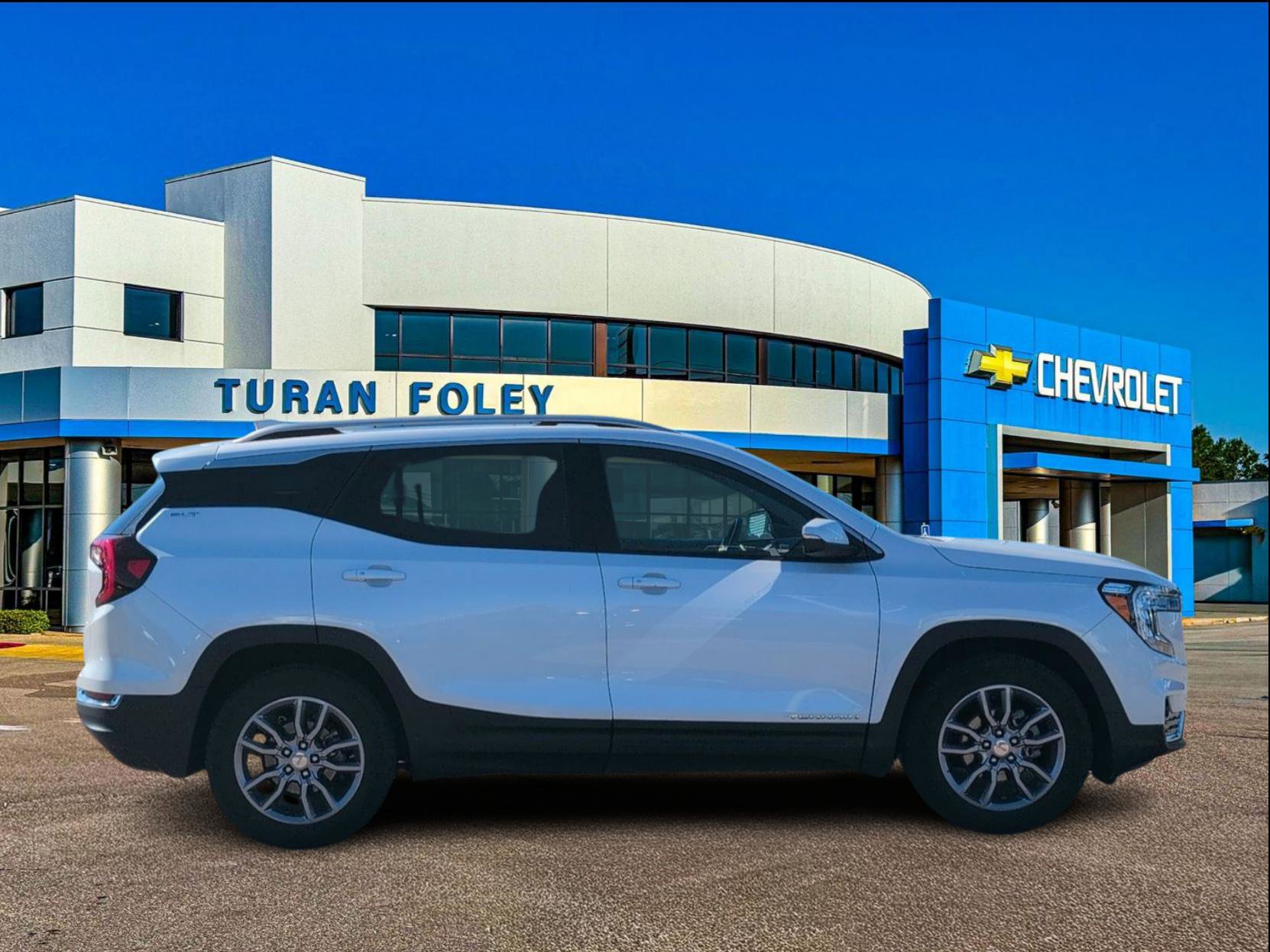 Used 2022 GMC Terrain SLT w/ LPO, Floor Liner Package image 6