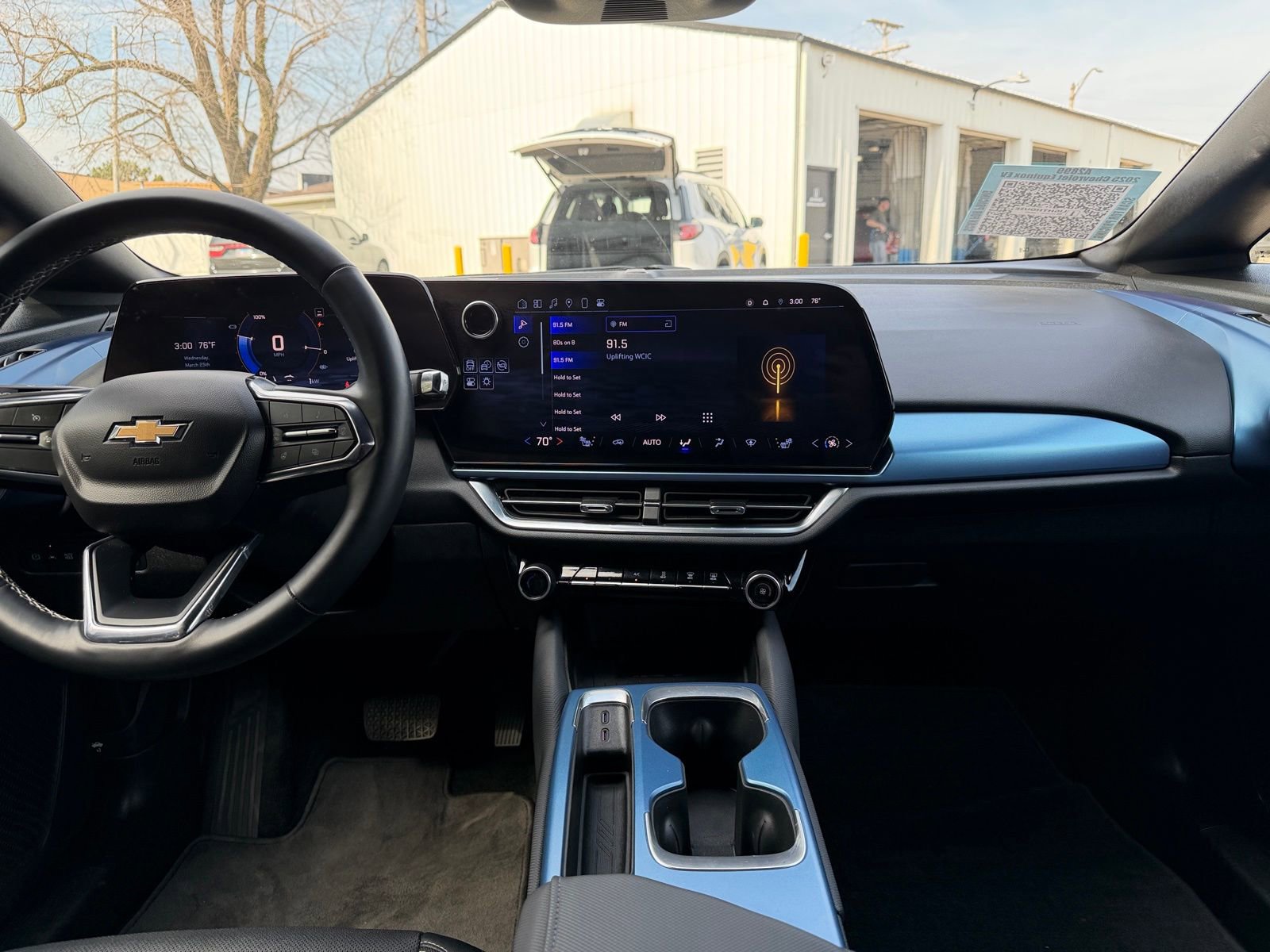 Used 2025 Chevrolet Equinox EV LT w/ Convenience Package FWD image 18