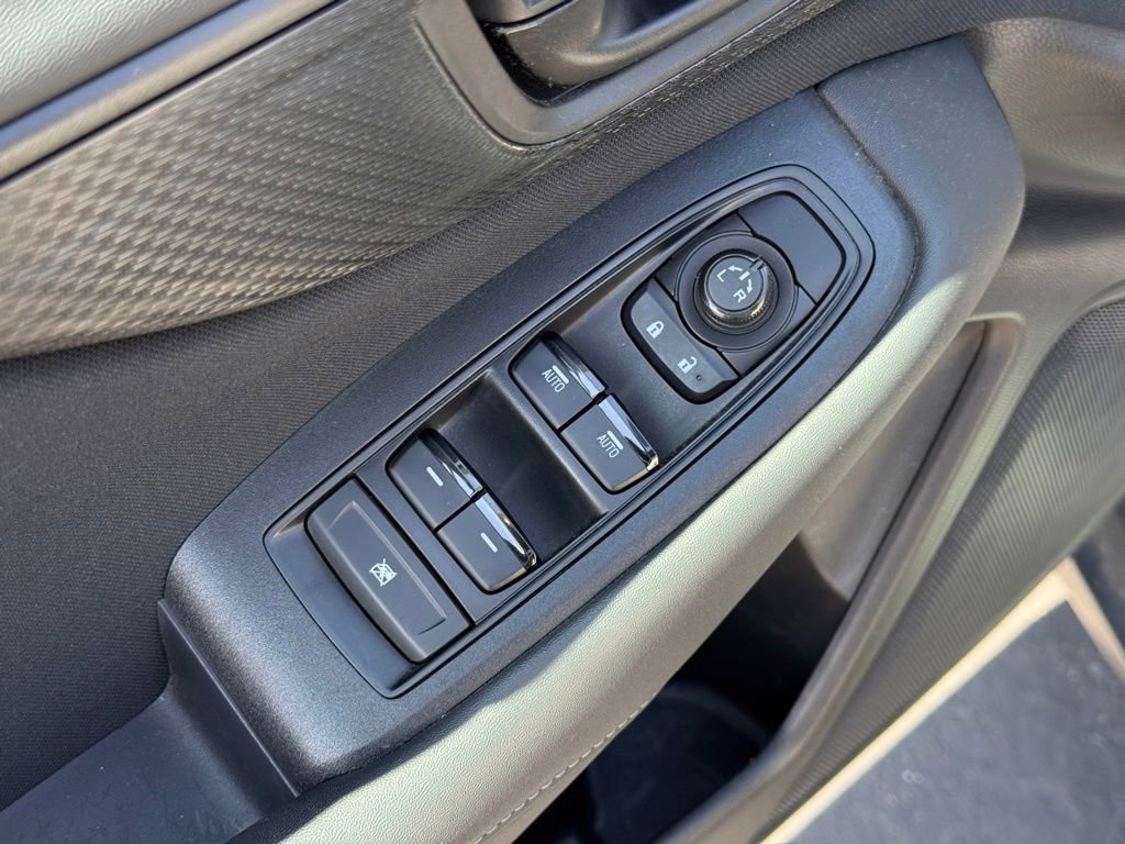Used 2022 Subaru Outback AWD/4WD image 10