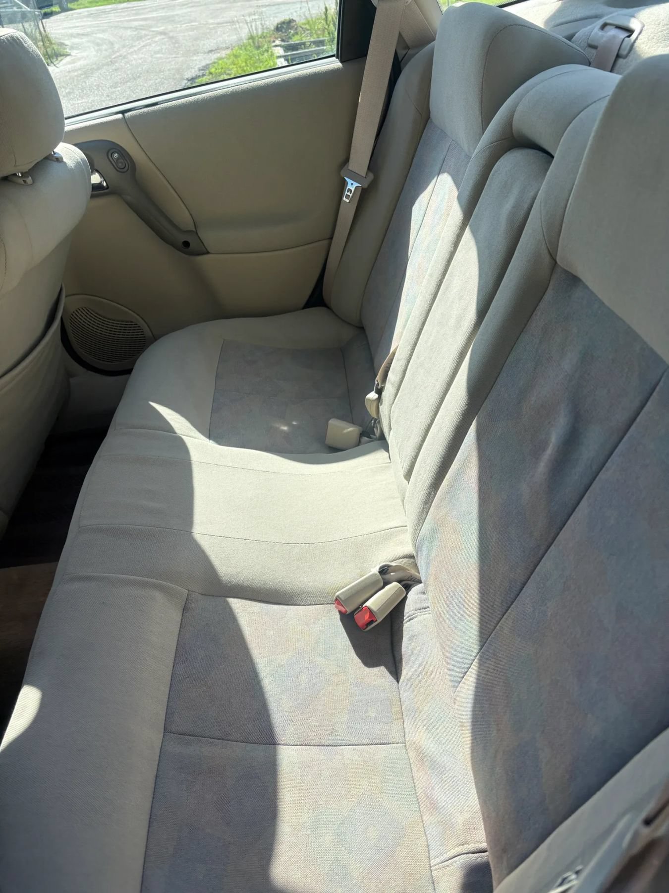 Used 2003 Saturn L-Series L200 w/ Audio Pkg I FWD image 20