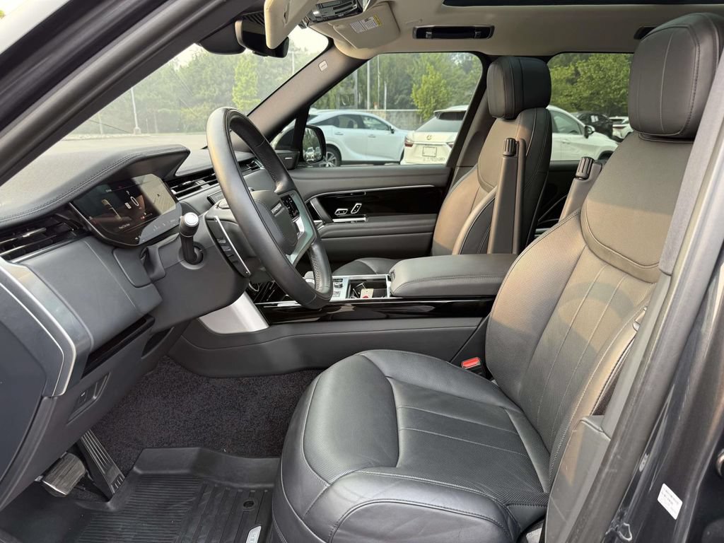 Used 2023 Land Rover Range Rover SE AWD/4WD image 13