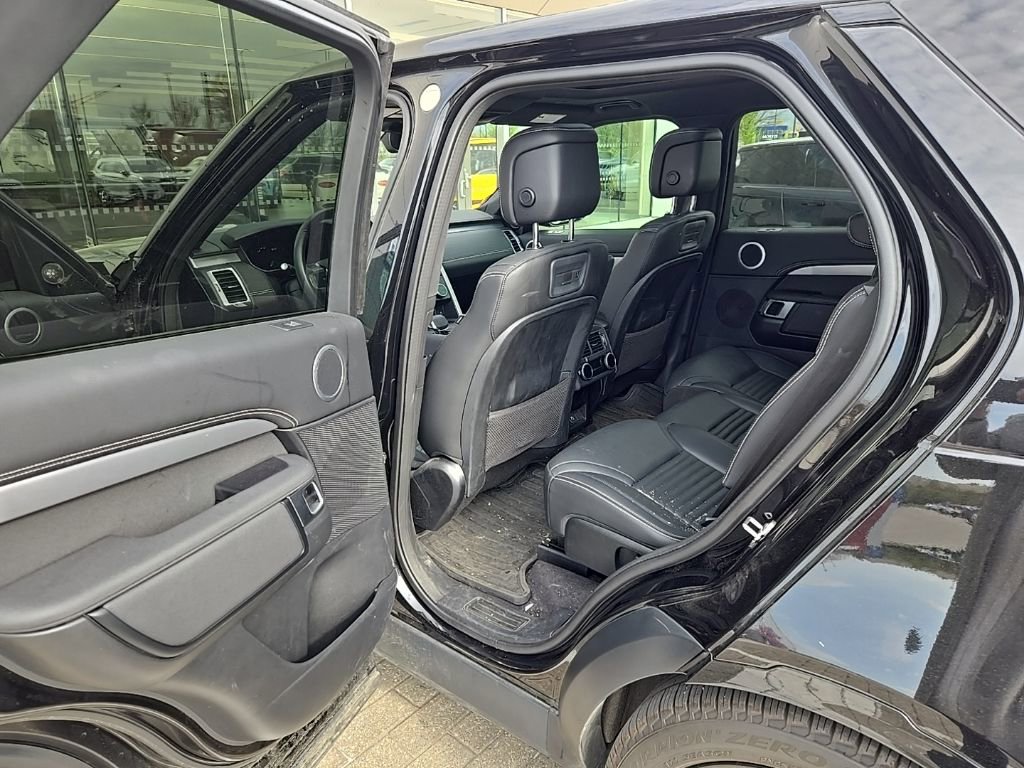 Certified 2024 Land Rover Discovery Dynamic SE image 17