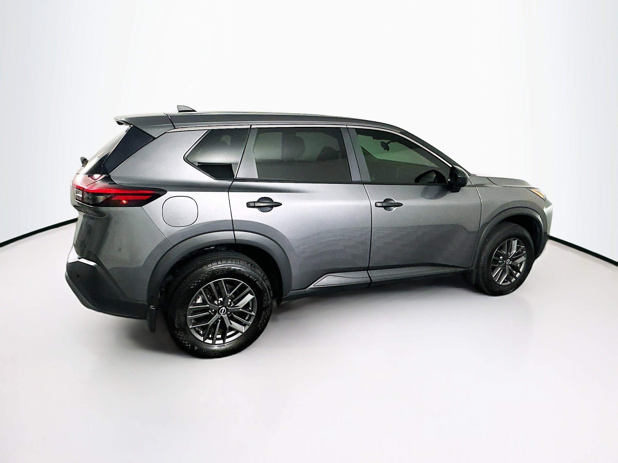 Used 2023 Nissan Rogue S FWD image 10