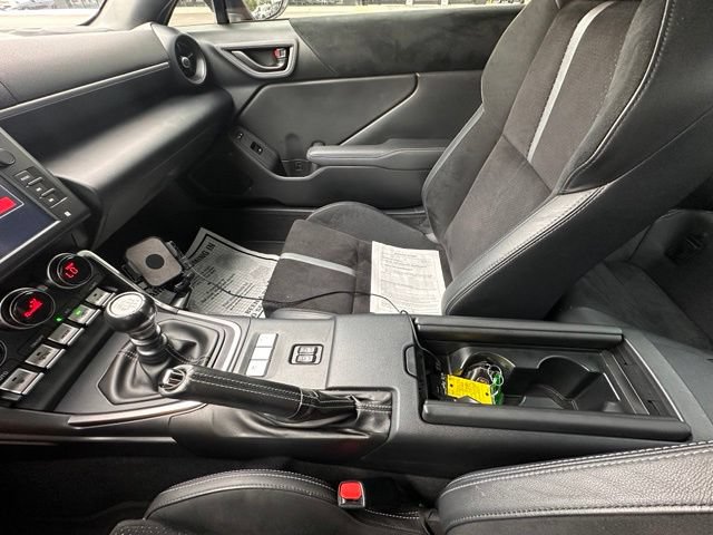 Used 2022 Toyota GR86 Premium w/ ALL Weather Mat Package (TMS) RWD image 23