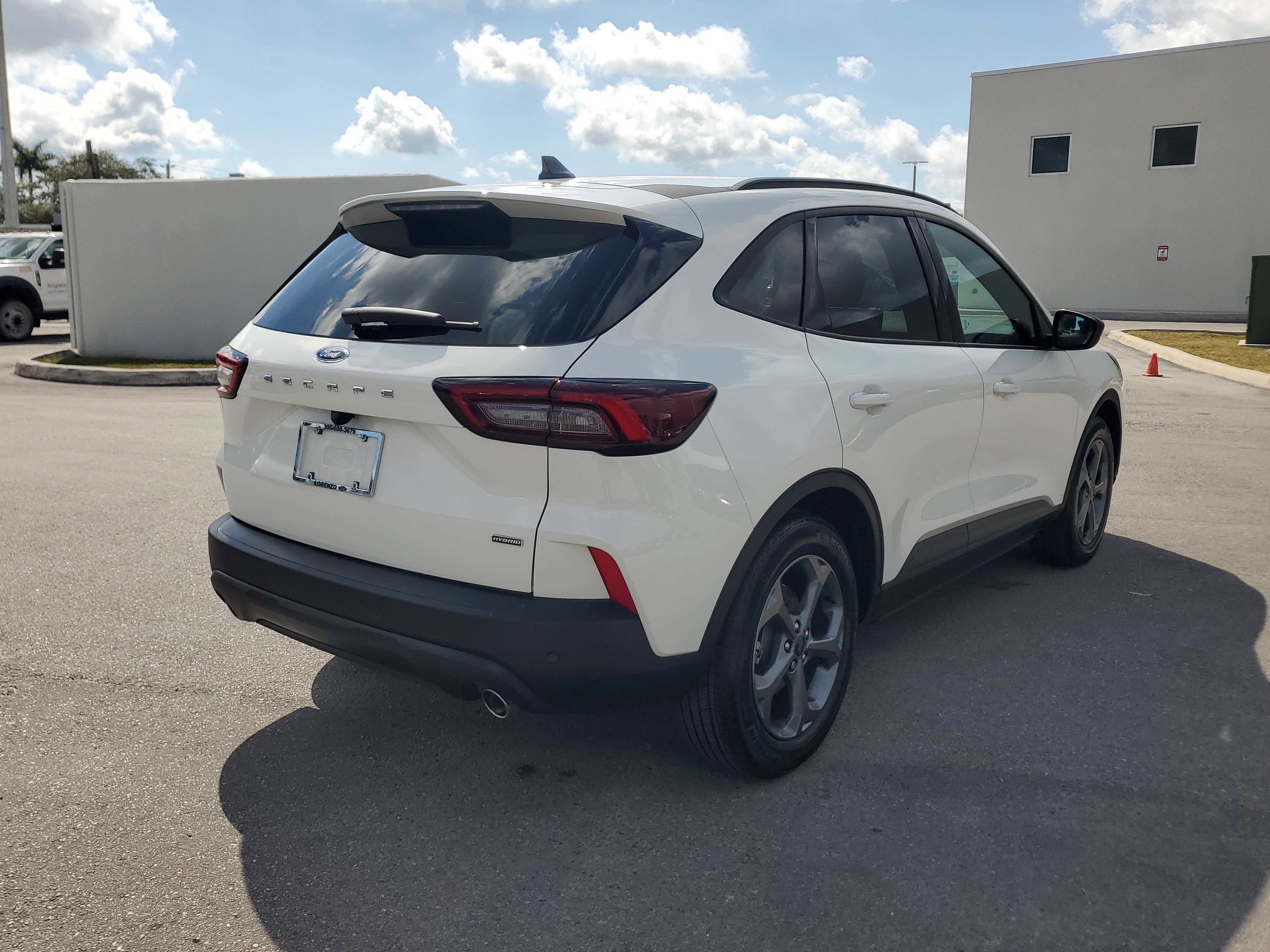 Used 2025 Ford Escape ST-Line w/ Equipment Group 301A image 5