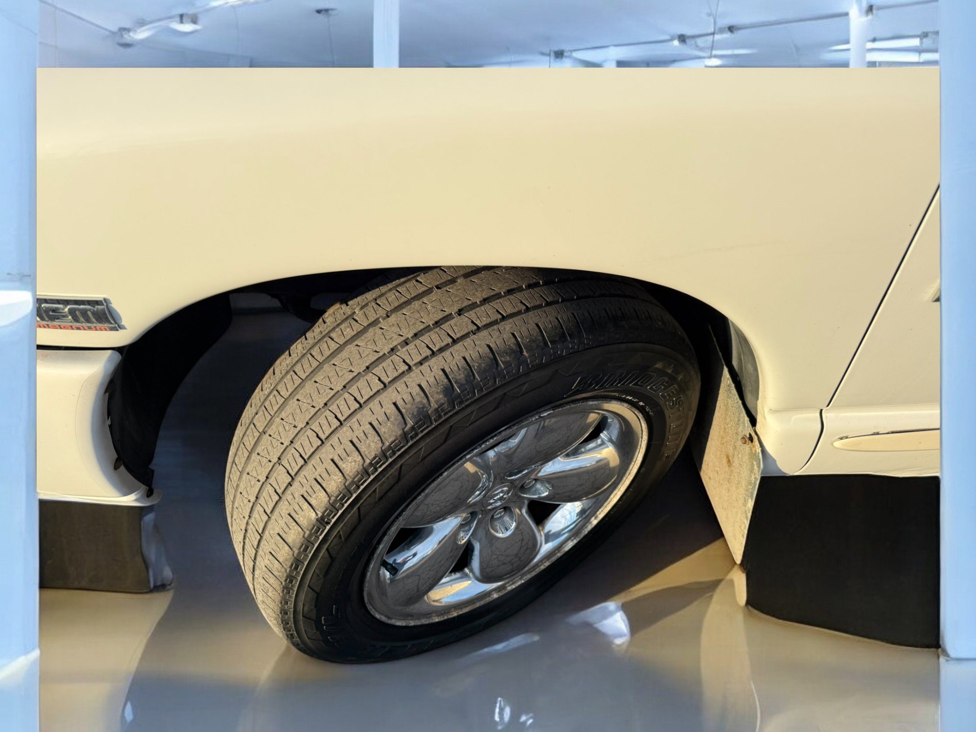 Used 2005 Dodge Ram 1500 Truck SLT image 22