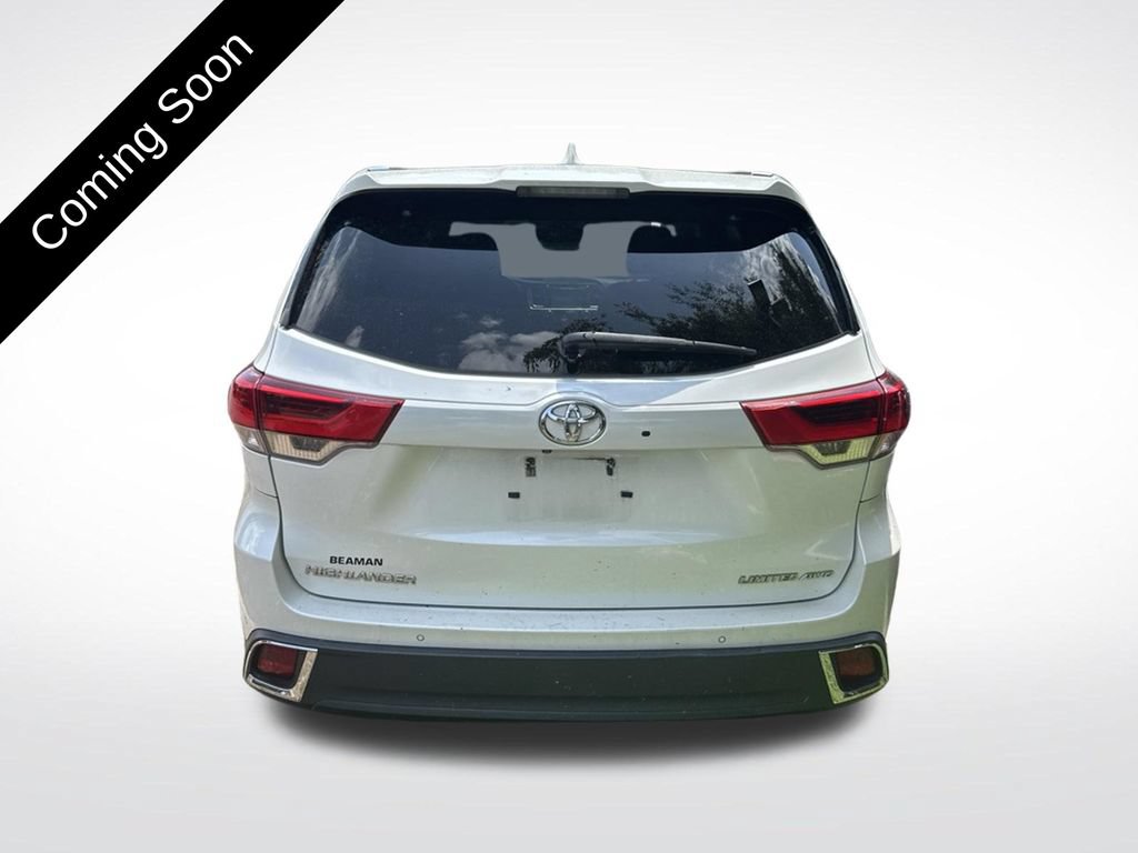 Used 2017 Toyota Highlander Limited Platinum AWD/4WD image 5