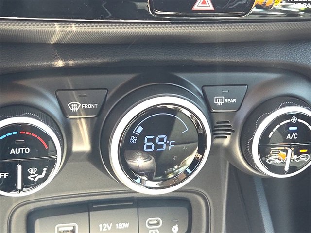 New 2025 Hyundai Venue Limited image 18