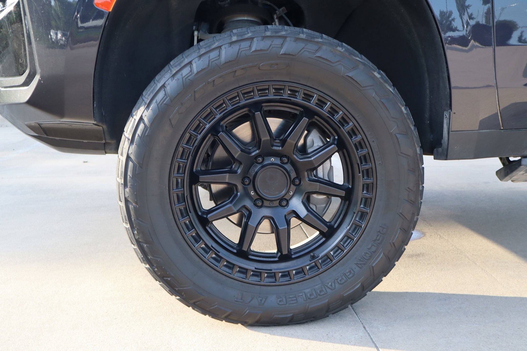 Used 2023 Chevrolet Suburban Z71 w/ Off-Road Capability Package AWD/4WD image 10